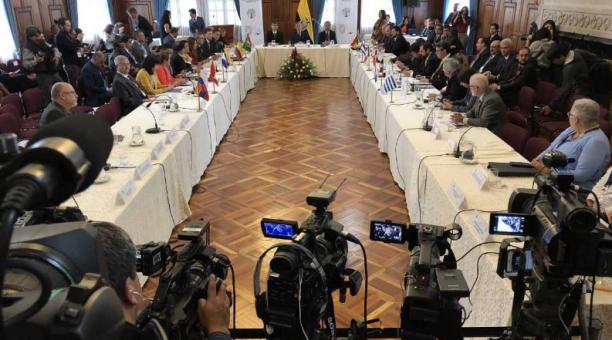 En este momento estás viendo Países de la región suscriben Declaración de Quito por crisis migratoria venezolana