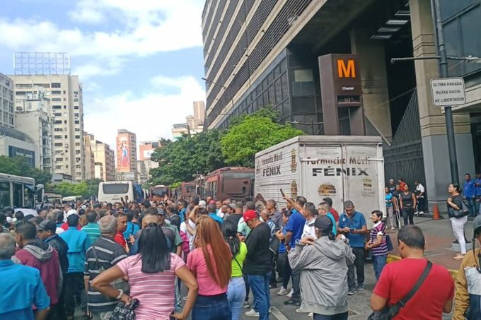 15.02.23 Transportistas protestan en Caracas. Exigen aumento del pasaje y acceso a gasolina.